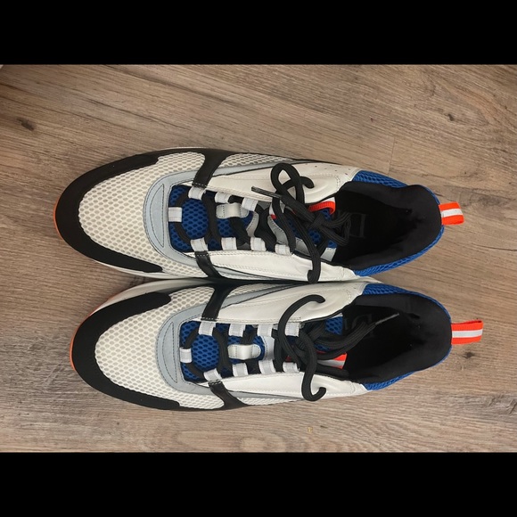 Dior Sneaker - Picture 3 of 5